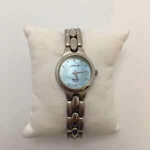 Lorus Diamond Quartz Watch Light Blue Face Silver Toned Wrist Watch WORKS